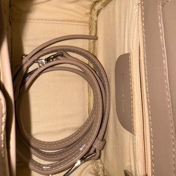 New without tags Tiffany & Fred Khaki Shoulder bag w/strap - Picture 7 of 8
